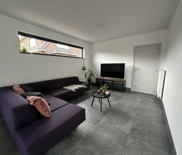 Prima gelijkvloers appartement met tuin en twee staanplaatsen! - Photo 4