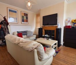 3 bedroom House in Knowle Road, Leeds - Photo 6