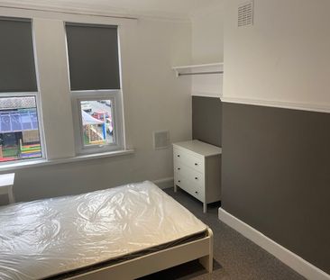 Brudenell Road, Hyde Park - Photo 4