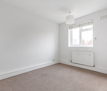 Battersea High Street, London, SW11 - Photo 6