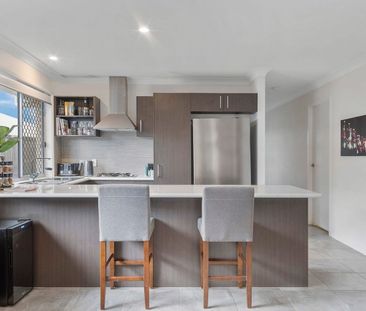 Sleek Modern Home - Photo 6