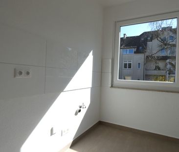 ** Modernisierte 2-Zi-Wohnung mit Balkon sucht neuen Bewohner ** - Photo 2