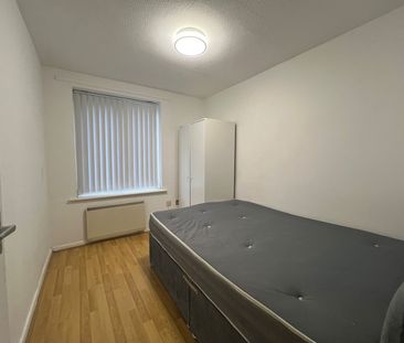 Room in a Shared Flat, Lockett Gardens, M3 - Photo 6