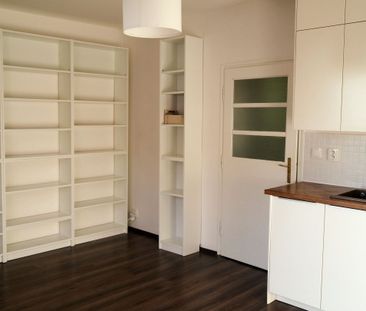 Pronájem bytu 2+kk • 40 m² bez realitkyKrálovická, Praha - Strašnice - Photo 2