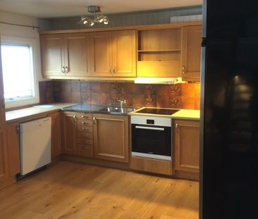 Astrakangatan, Hässelby - Photo 1