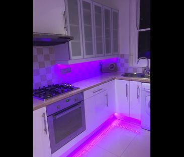 1 Bed Flat, Lavender Hill, SW11 - Photo 5