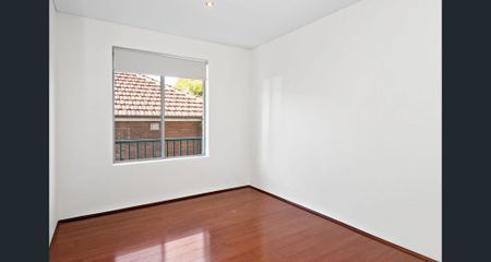 Quiet, Convenient and Full of Natural Light - Photo 3