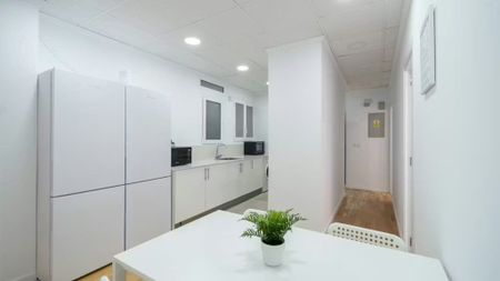 Carrer del Forn de lHospital, Valencia, Valencian Community 46001 - Photo 5