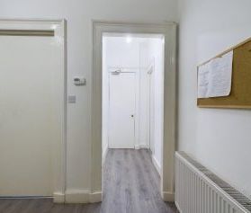 Room at Dalhousie Street, City Centre, Glasgow G3 6PN - Photo 1