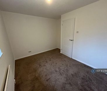 2 bedroom semi-detached house to rent - Photo 3