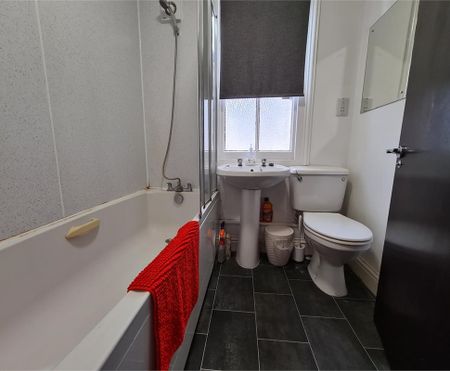 Room 4, 57 Cherry Hinton Road, Cambridge - Photo 5