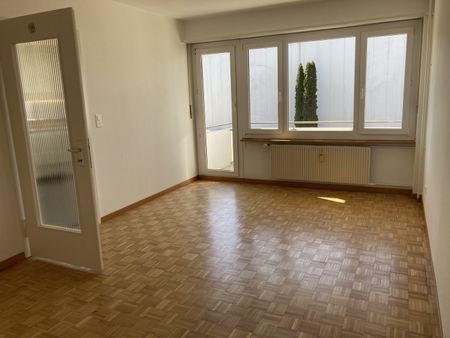 Geräumige und helle Wohnung - Photo 2