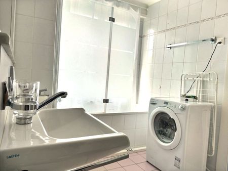 Beautiful furnished apartment in Lausanne / 3.5P / 2 CHB / 1 SDB / 1 Balcony - Photo 4