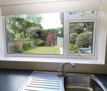 2 bedroom maisonette to rent - Photo 4