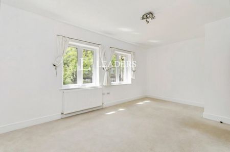 4 bedroom house to rent Colonel Crabbe Mews, Southampton, SO16 - Photo 4