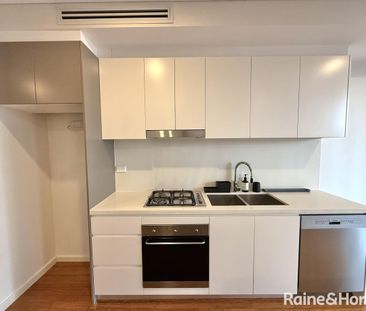 Charming Spacious Studio Apartment - Photo 5