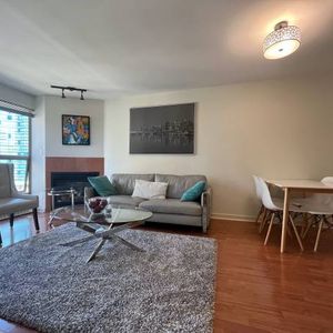 2 Bedroom + Den - Furnished Pet Friendly for Nov 1 - Central Location - Photo 2