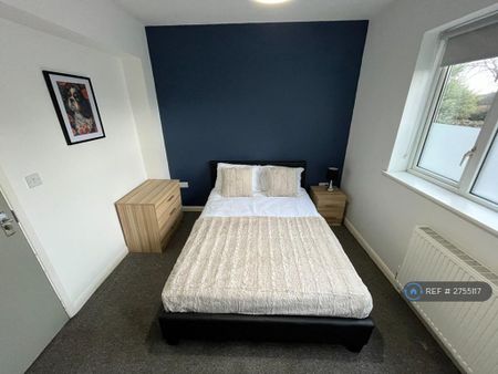 1 bedroom in a house share to rent - Photo 5