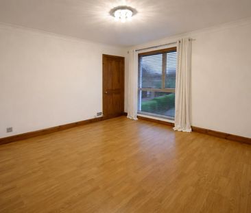 2 bedroom Flat To Let Total Size: 581 SQ FT - Photo 3