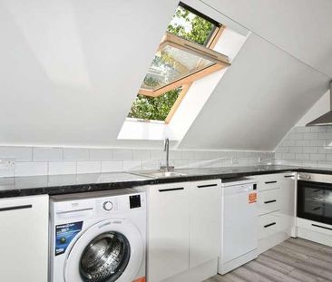 London Road, Isleworth, TW7 - Photo 1