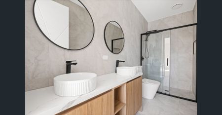 Spacious Family Home in a Prime Tarneit Location - Photo 5