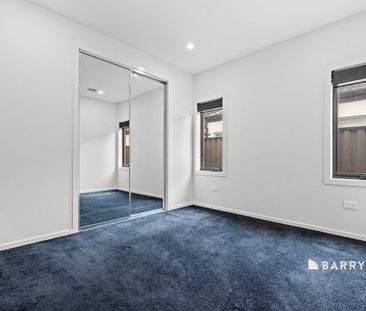 Modern Family Living in a Prime Craigieburn Location - Photo 4