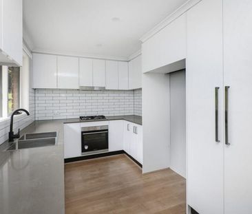 Charming 3 Bedroom Home in Meadow Heights - Photo 4