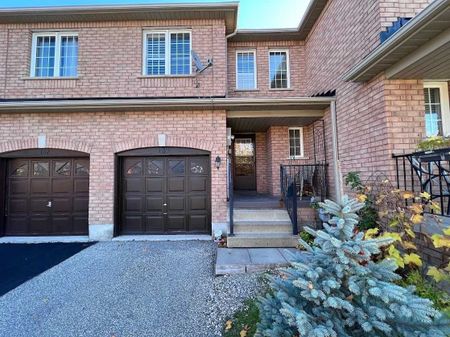 For Lease - 739 Joe Persechini Drive, Newmarket, Ontario - Photo 2