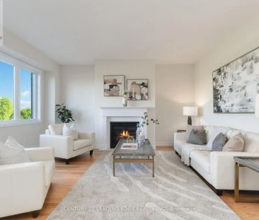 20 AVIRON CRESCENT - Photo 1