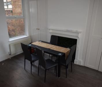 Victoria Road, Northampton, NN1 - Photo 1