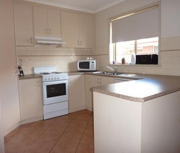 1/7 Campbell Road, Cobram - Photo 2