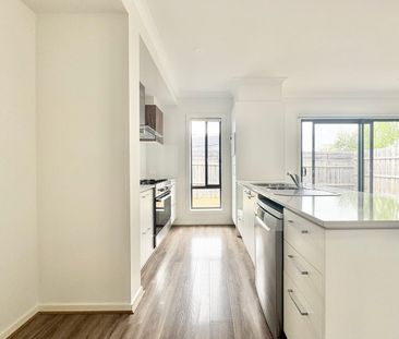 Spacious Family Living in a Quiet Leopold Court - Photo 6