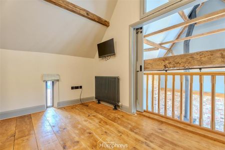 4 bedroom semi-detached house to rent - Photo 2