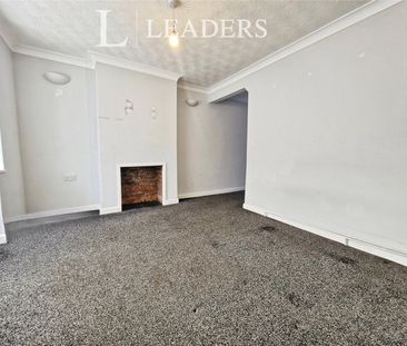 2 bedroom house to rent Vernon Road, PO12 - Photo 3