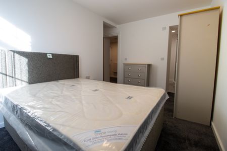 Cliff Road, Leeds, LS6 2ET - Photo 5