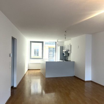 Helle und gut aufgeteilte 3-Zimmer-Wohnung mit Loggia in bester Lage im 7. Bezirk - Foto 1