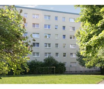 Oben wohnen mit toller Aussicht - Photo 1