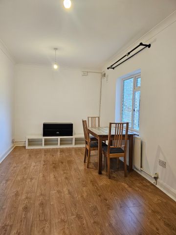 2 Bed Flat, Lordship Lane, SE22 - Photo 3