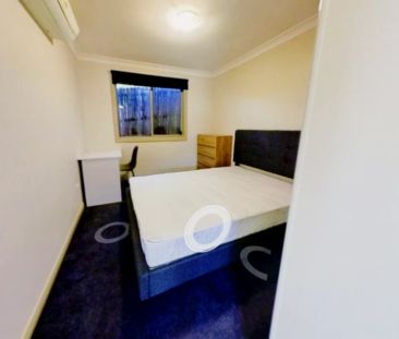 3 bed 2 bath-single room - Photo 4
