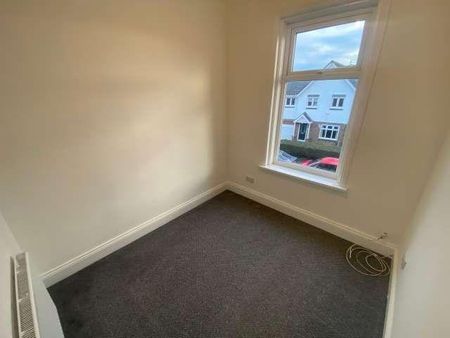 3 bedroom flat to rent - Photo 3
