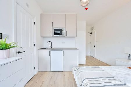 Studio to rent - Photo 2