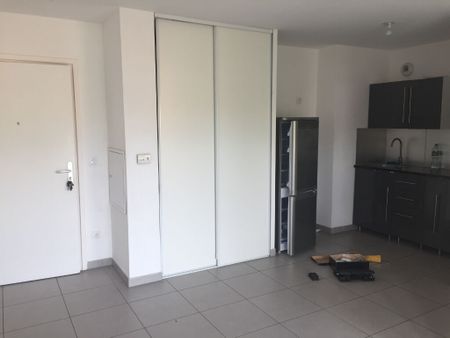 Appartement 2 pièces 40m2 MARSEILLE 12EME 857 euros - Photo 4