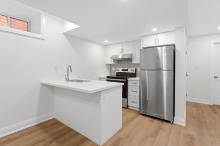 For Lease - 187 Oak Avenue Unit# LOWER, Hamilton, Ontario - Photo 4