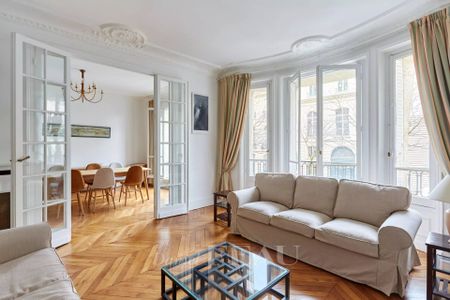 Location appartement, Paris 7ème (75007), 5 pièces, 110.81 m², ref 86440586 - Photo 2