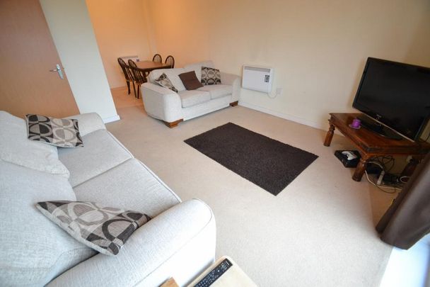 2 bedroom apartment to rent - Photo 1