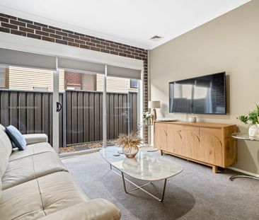 Spacious Three Bedroom Duplex in Prime Revesby Location - Photo 3