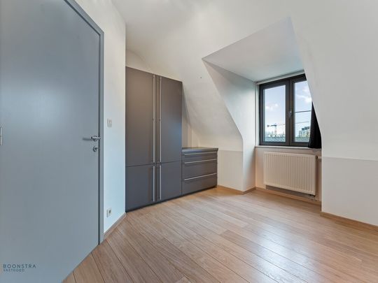 Lichtrijk appartement met ruim terras te Putte - Foto 1