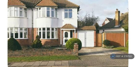 3 bedroom semi-detached house to rent - Photo 3