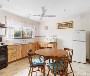 Sell Your Car - Photo 4