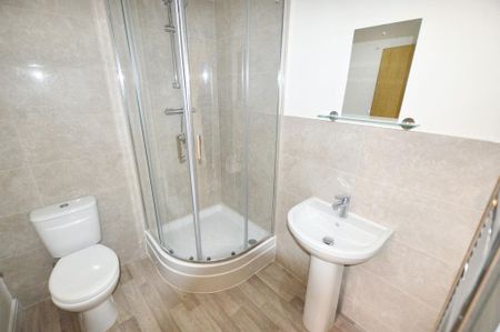 2 bedroom flat to rent - Photo 5